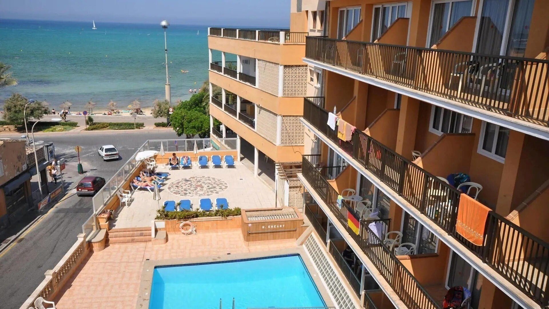 Готель Encant 3*